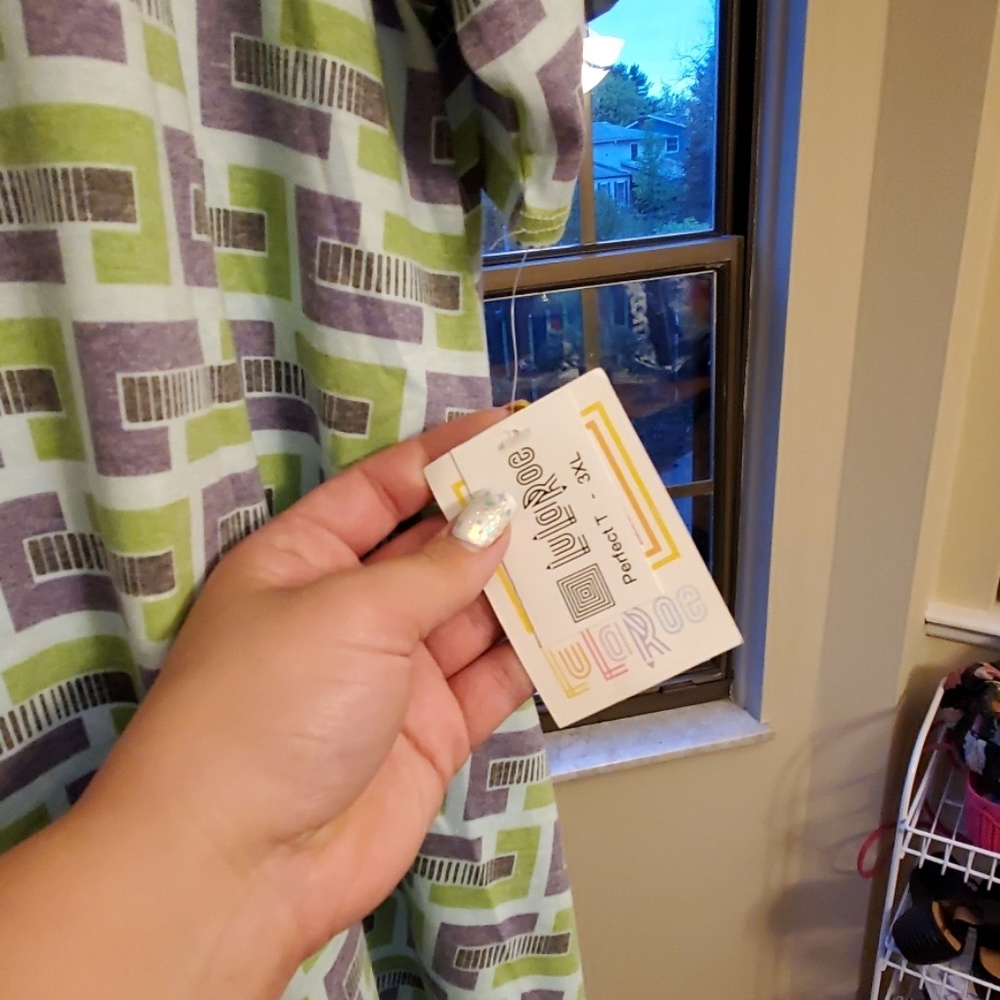 Perfect Tee - Picture 3 of 3